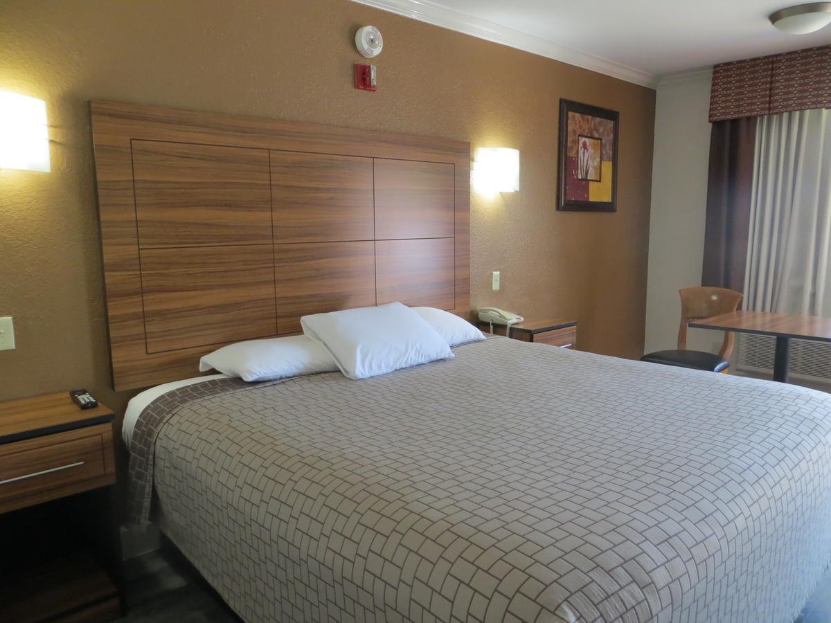 Palace Inn South Wayside Houston Bagian luar foto